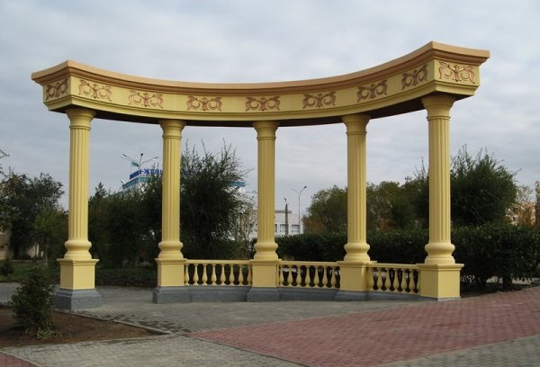 Казахские колонны