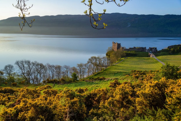 Озеро Лохнесс в Великобритании