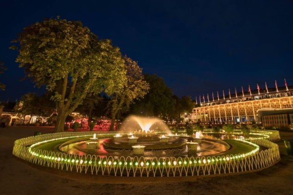 Парк развлечений «сады Тиволи» в Копенгагене, Дания