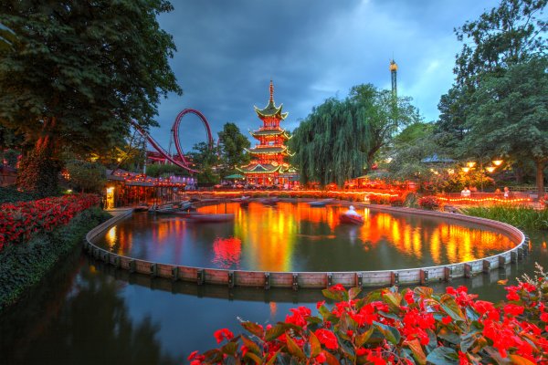 Парк Тиволи в Испании дракон