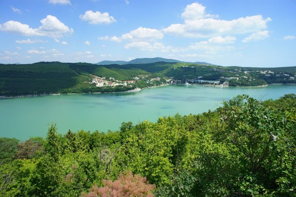 Озеро Абрау-Дюрсо Краснодарский край