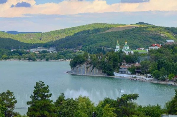 Село Абрау Дюрсо Краснодарский