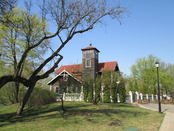 Флигель в Лошицком парке