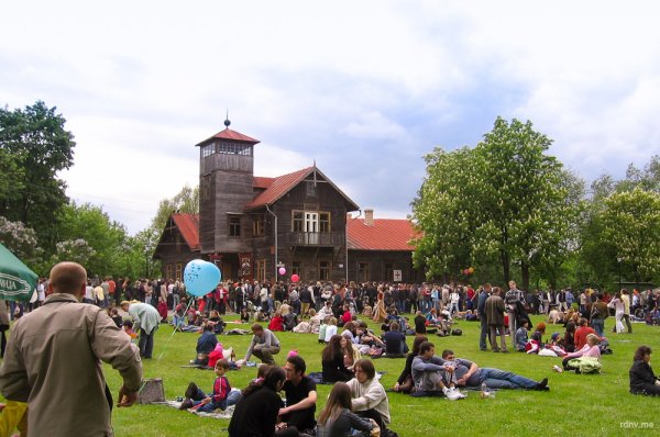 Флигель в Лошицком парке