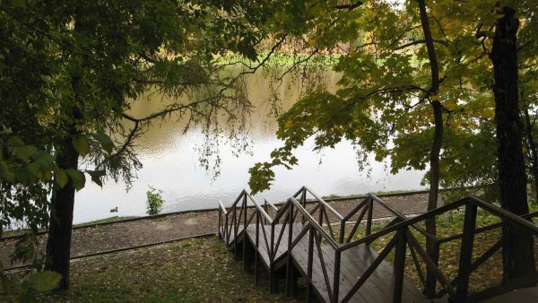 Люблинский парк пруд