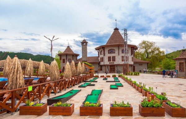 Парк малинки Шахты