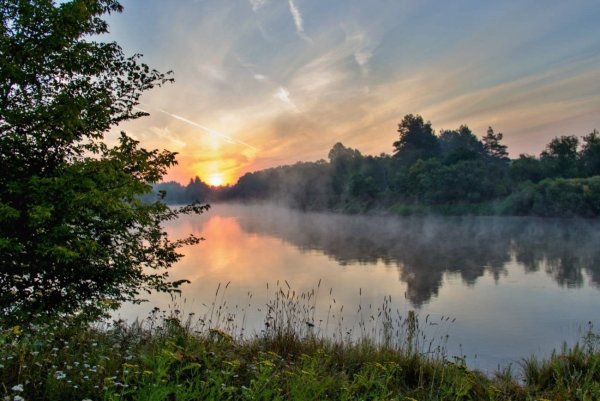 Утренняя река