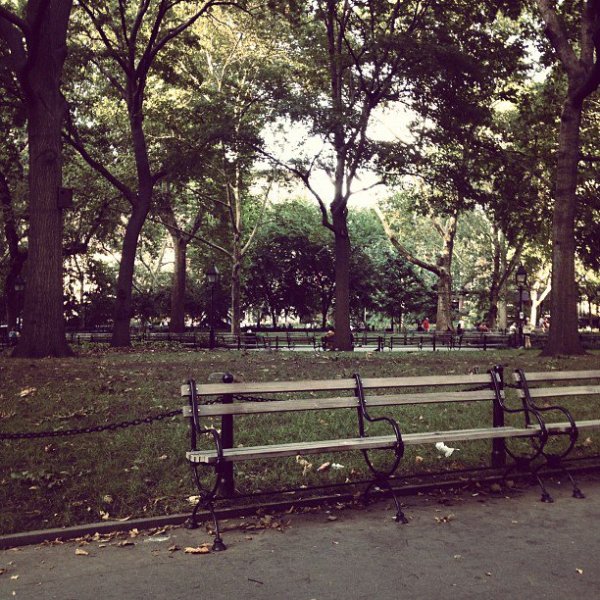 Пустой сквер