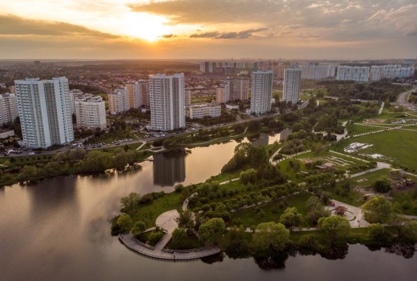Парк Южное Бутово Бунинская аллея