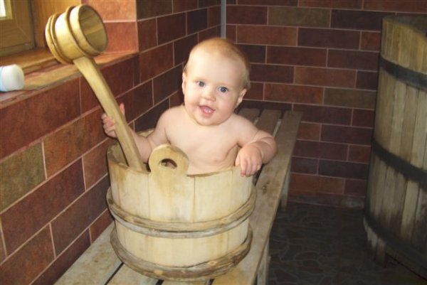 Малыш в бане