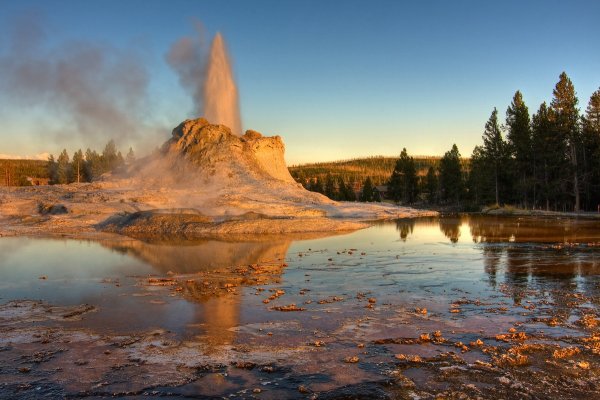 Национальный парк гейзеров в США