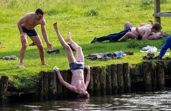 Приколы на речке