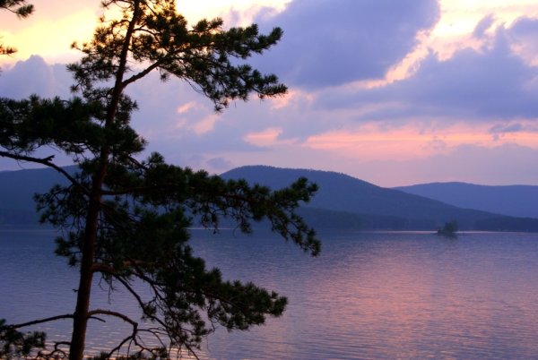 Рисунок Жемчужина Урала озеро Тургояк