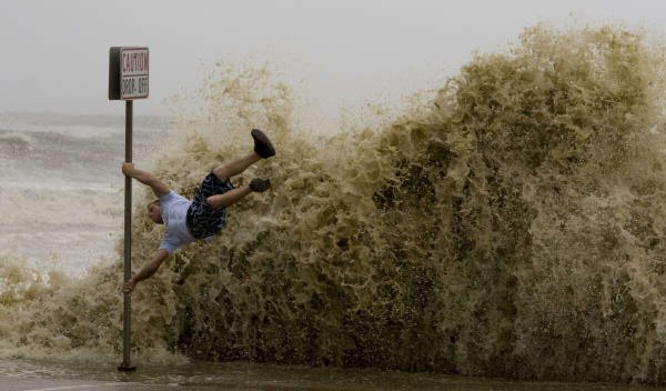 Сильный ветер смешное