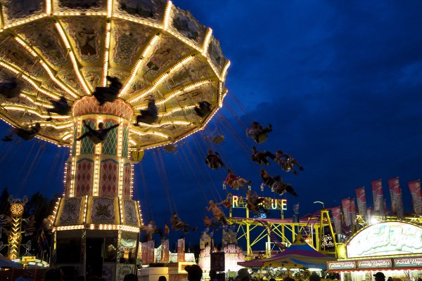 Парк аттракционов Амара