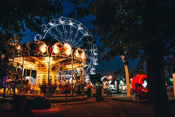 Парк аттракционов Звенигородское шоссе