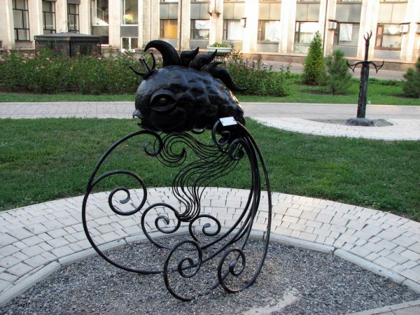 Парк кованых скульптур Симферополь