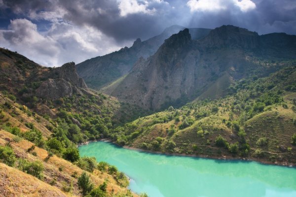 Изумрудное озеро в Крыму Зеленогорье