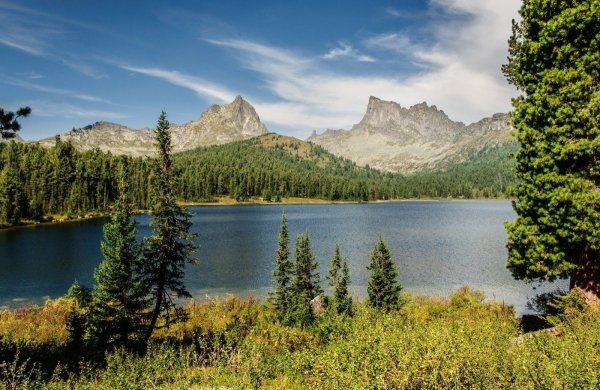 Озеро светлое Ергаки