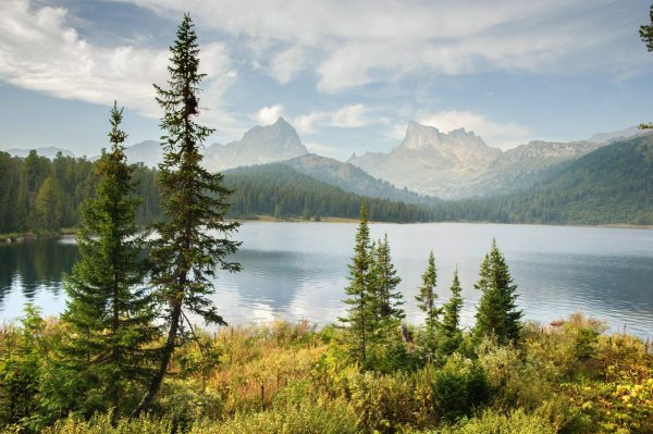 Озеро светлое Ергаки