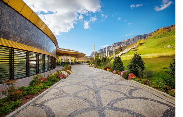 Мрия Резорт винный парк