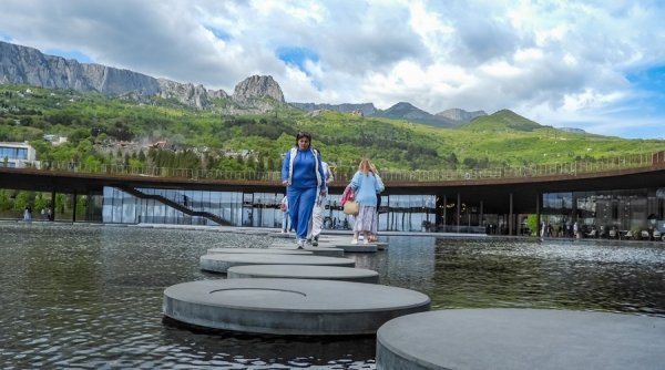 Винный парк Понтонный мост Мрия Резорт