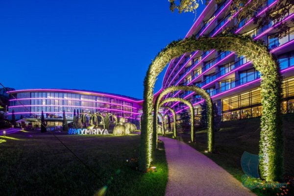 Отель Мрия Ялта парк