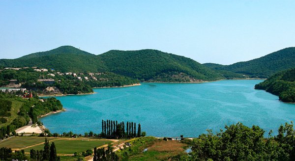 Озеро Абрау Краснодарский край