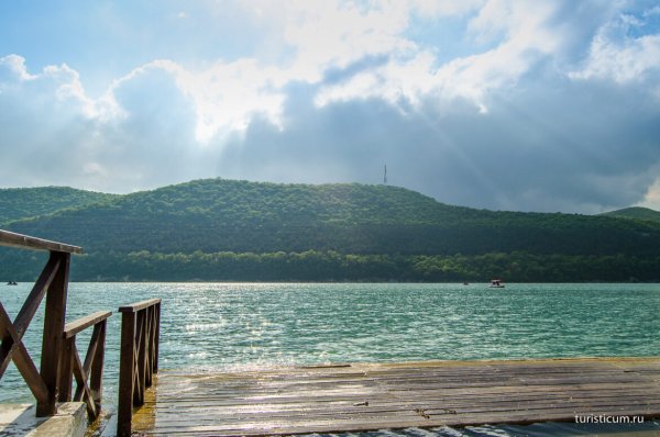 Озеро Абрау