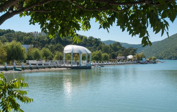 Новороссийск озеро Абрау Дюрсо