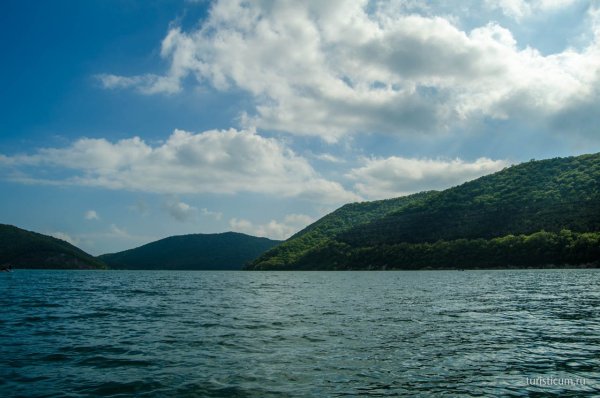 Абрау-Дюрсо озеро Абрау