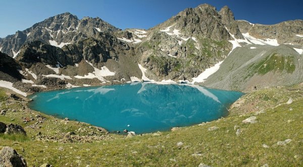 Бездонное озеро Архыз