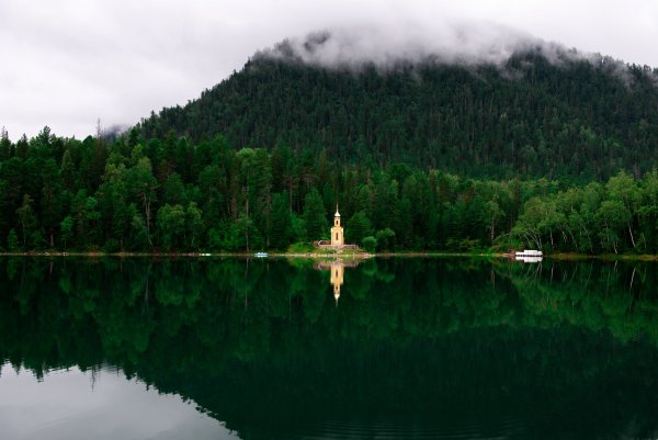 Озеро Изумрудное Байкал турбаза
