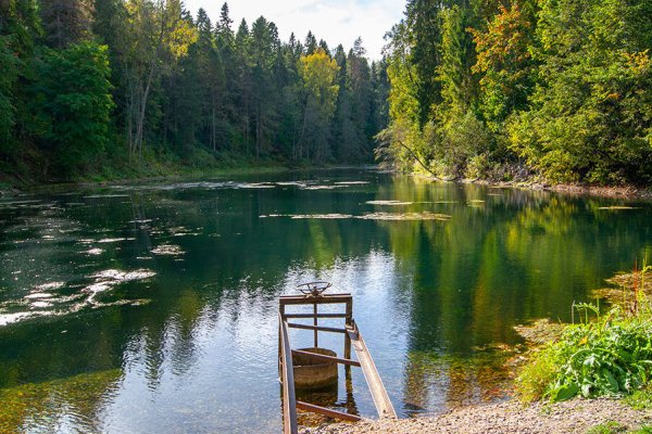 Деревня Лопухинка Радоновое озеро