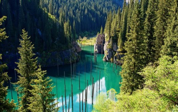 Кольсайские озера Казахстана