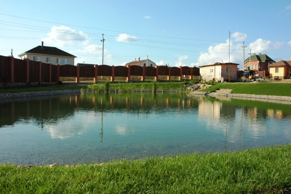 Озеро на участке