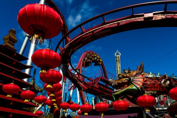 Аттракционы Тиволи в Дании