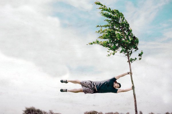 Против сильного ветра