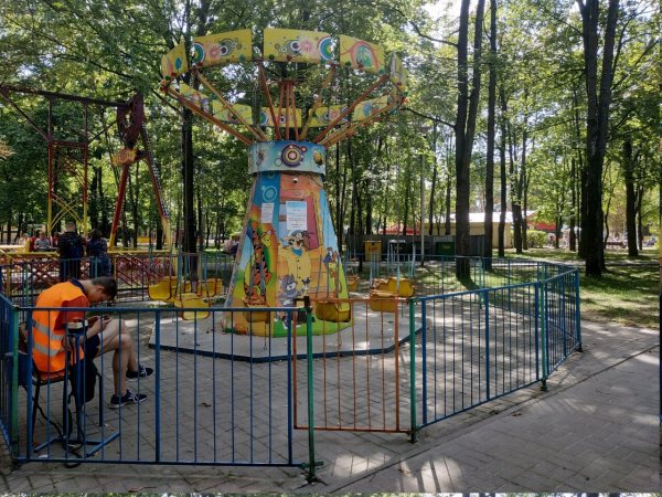 Парк Челюскинцев аттракционы