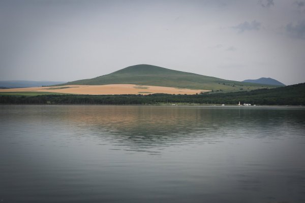 Озеро Тамбукан