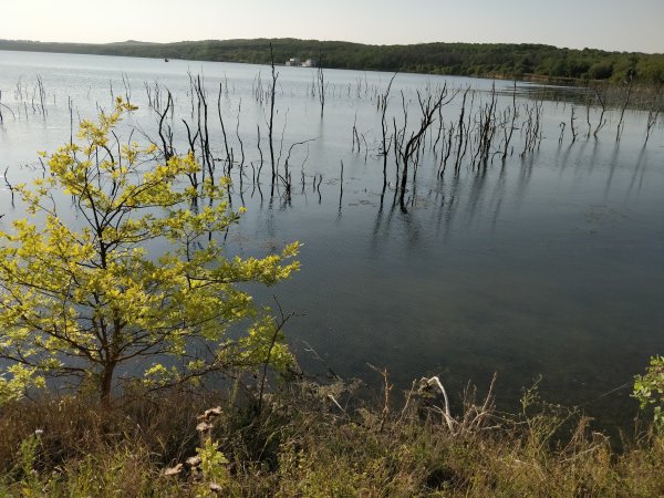 Озеро Тамбукан