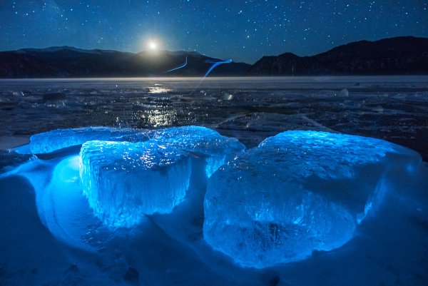 Байкал зимой ночью