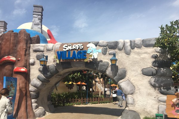 Дубай парк аттракционов Motiongate