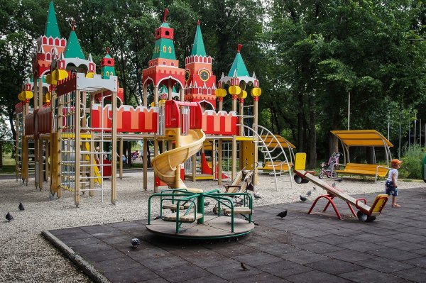 Город Новокуйбышевск парк Дубки