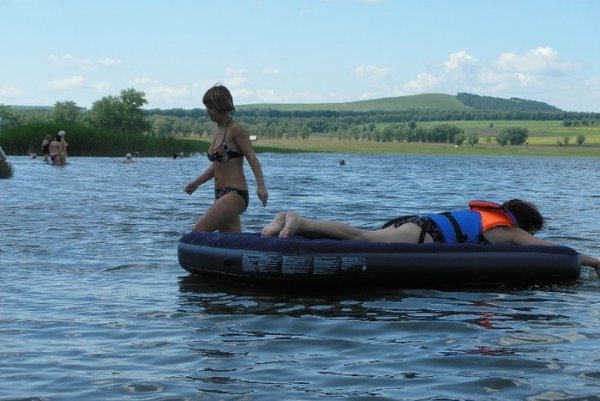 Частный транспорт для отдыхающих на озере Тагарское г Минусинска