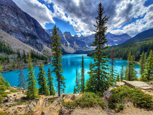 Moraine Lake Banff National Park