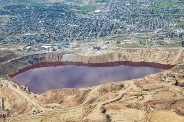 Радиоактивное озеро Карачай