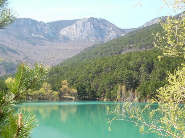 Голубое озеро Запрудное Алушта