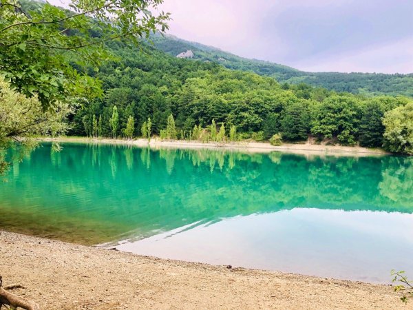 Бирюзовое озеро в Крыму Запрудное