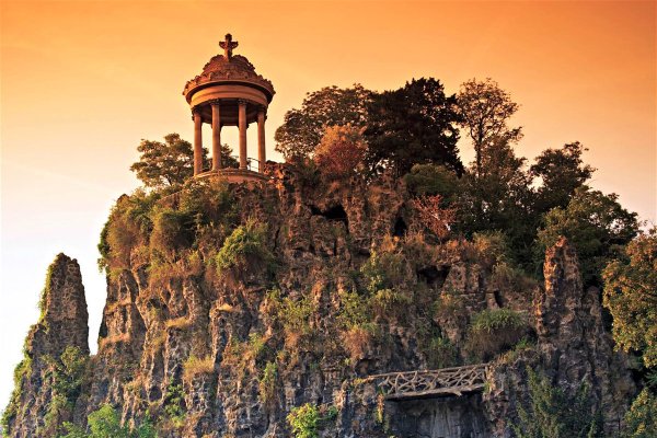 Парк БЮТ-Шомон (Париж, Франция)